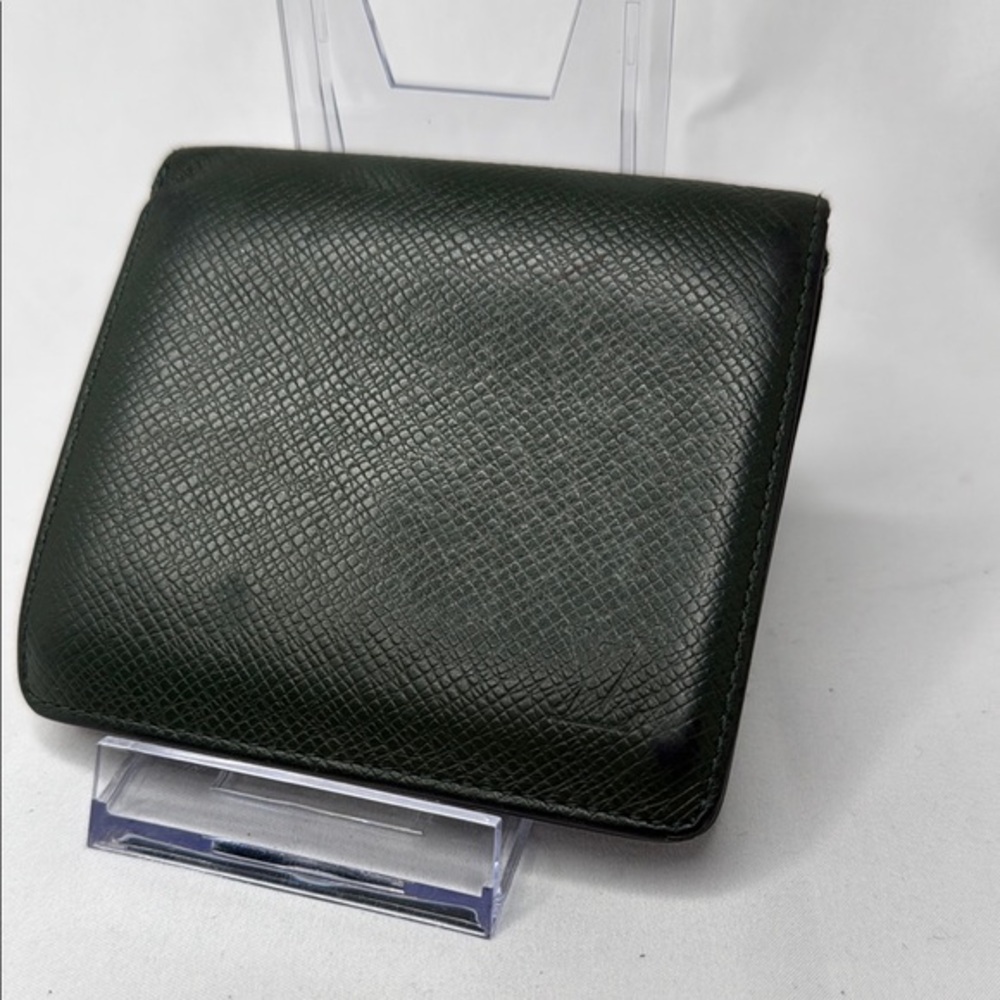Louis Vuitton Green Taiga Leather Bi-Fold Wallet | Men’s | Pre-Owned |